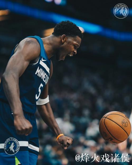 森林狼官方发布全场比分海报:避免两连败,战绩升至16胜9负 森林狼官方发布全场比分海报:避免两连败,战绩升至16胜9负